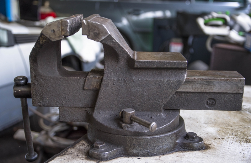 ferronnier-RIGAUD-min_vise-5314060